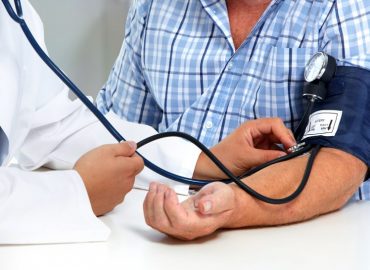 Caldo e pressione bassa: i consigli del cardiologo