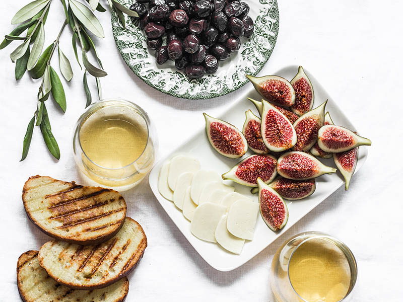 Dieta e aperitivo: come godersi l’happy hour senza rinunciare alla linea