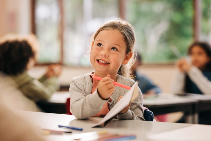 Autostima nei bambini: come migliorarla senza pressioni