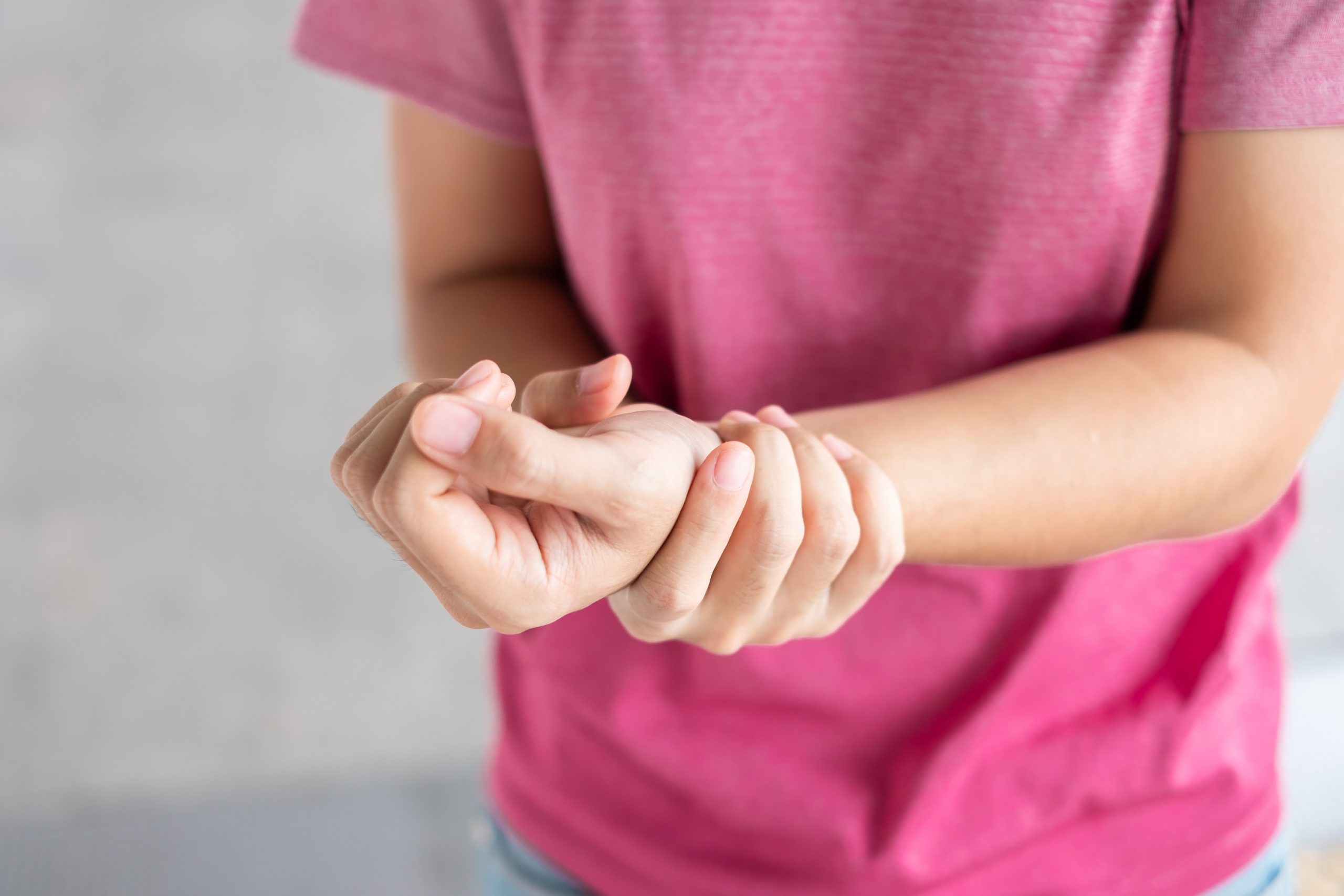 Sindrome di De Quervain: quando il dolore al pollice dipende da una tenosinovite